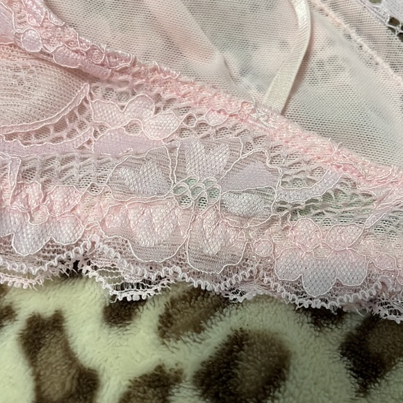 Honeydew Camellia Lace Bralette in Pink - Picture 4 of 6